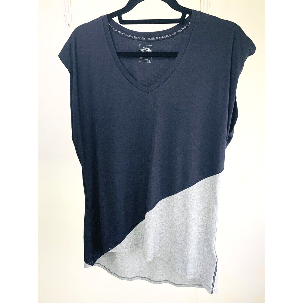 The North Face Sleeveless Top Size Large Black Grey Diagonal Colorblock V-Neck